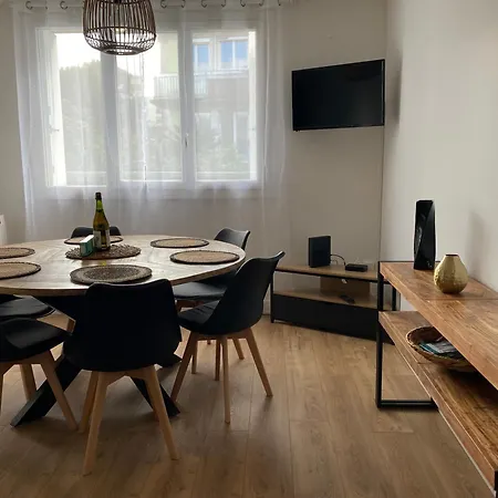 A Proximite Du Centre De Brest, Beau T3, 2 Ch, 7 Personnes Брест