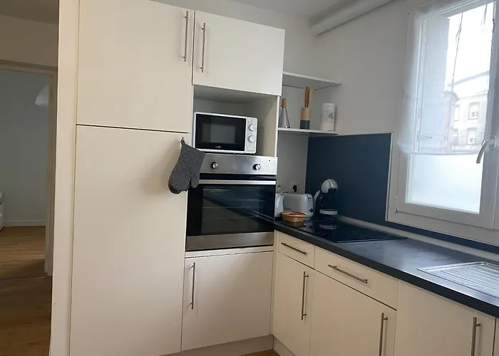 Appartement A Proximité Du Centre De Brest, Beau T3, 2 Ch, 7 Personnes *